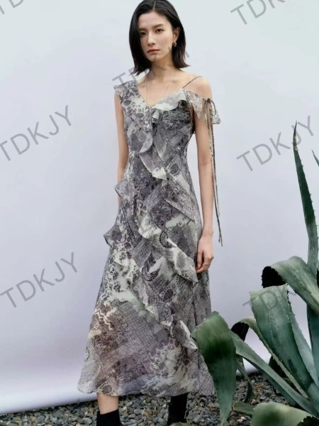 汀丁可女装品牌26夏季最新产品展示