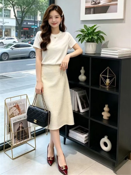 卡蔓(CARMEN)女装品牌2026年夏季新款