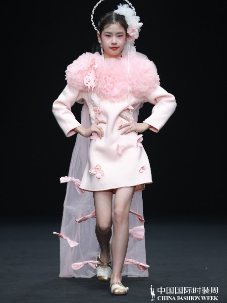 婴二代童装品牌最新产品展示