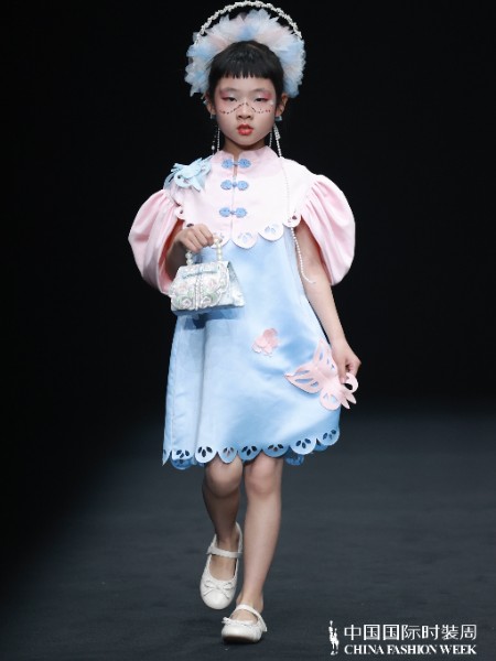 婴二代童装品牌最新产品展示