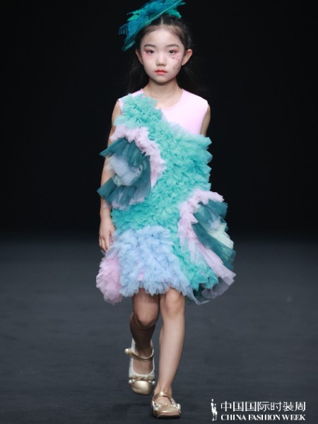 婴二代童装品牌最新产品展示