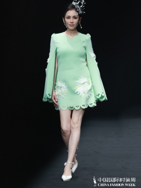 婴二代女装品牌最新产品展示