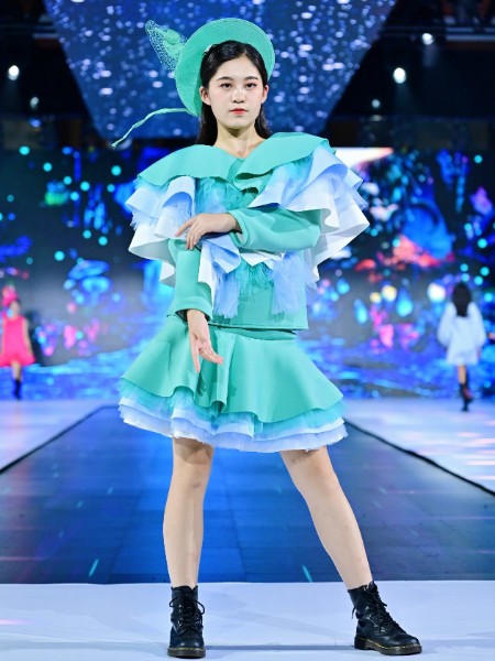 婴二代女装品牌最新产品展示