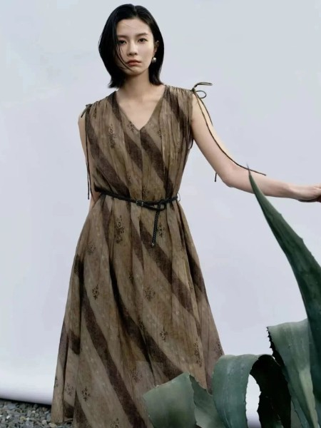 汀丁可女装品牌26夏季最新产品展示