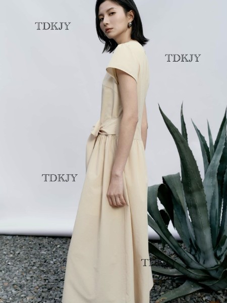 汀丁可女装品牌26夏季最新产品展示