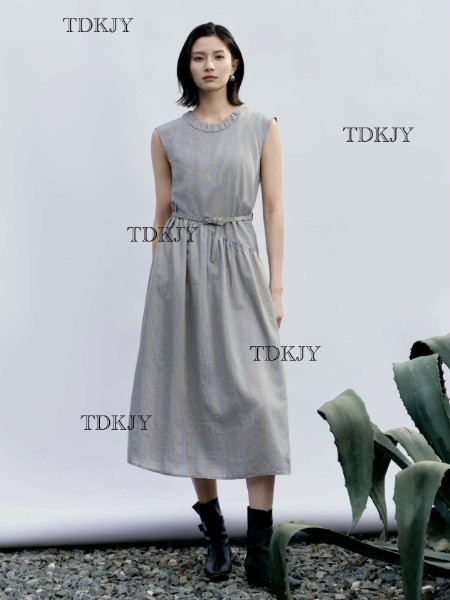 汀丁可女装品牌26夏季最新产品展示