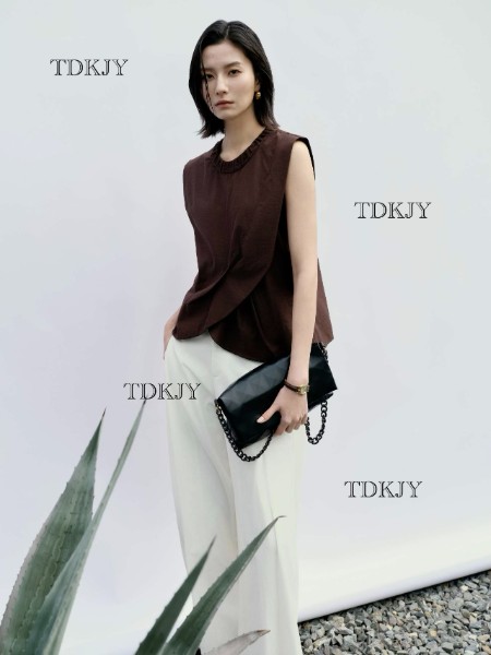 汀丁可女装品牌26夏季最新产品展示