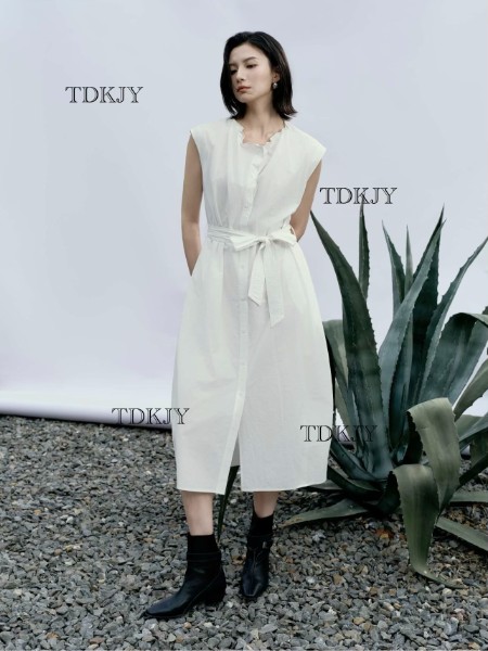 汀丁可女装品牌26夏季最新产品展示