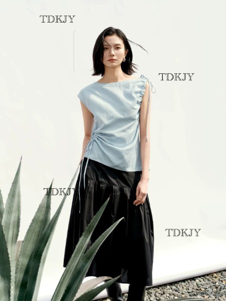 汀丁可女装品牌26夏季最新产品展示