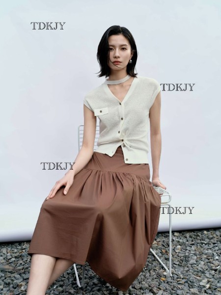 汀丁可女装品牌26夏季最新产品展示