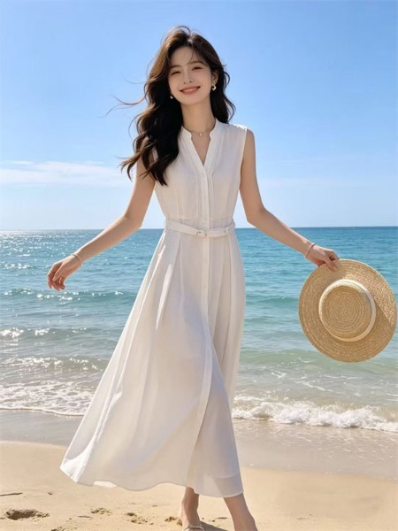 卡蔓(CARMEN)女装品牌白色V领高级显瘦无袖连衣裙