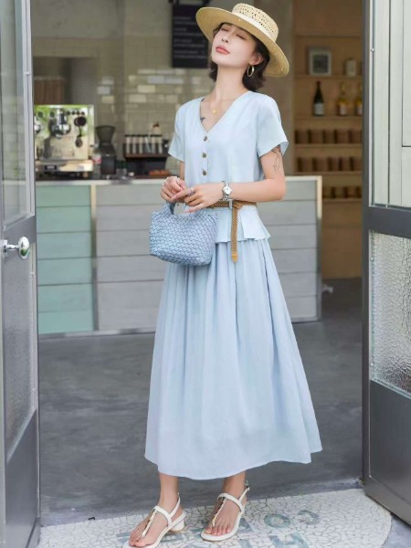 爱依莲女装品牌2026年夏季新品展示