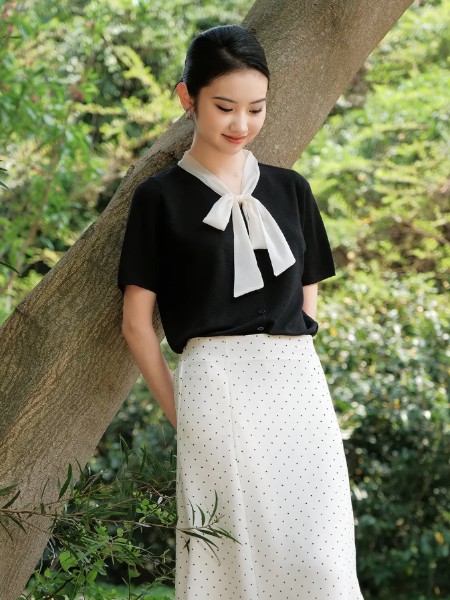 薇薇希(VIVIS)女装品牌26最新产品展示