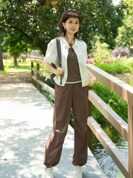 歆艾(歆艾AdmxinAi)女装品牌26最新产品展示