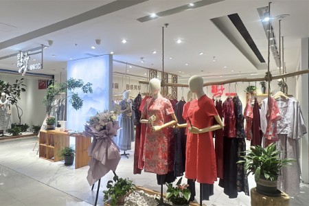 曼茜纱女装品牌2026年最新企业形象展示
