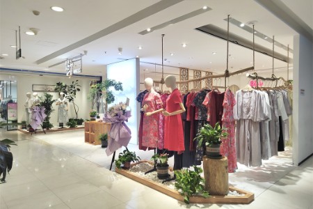 曼茜纱女装品牌2026年最新企业形象展示