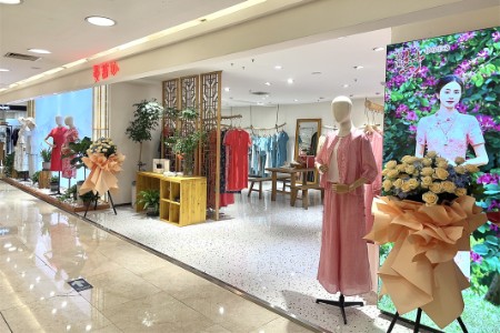 曼茜纱女装品牌2026年最新企业形象展示