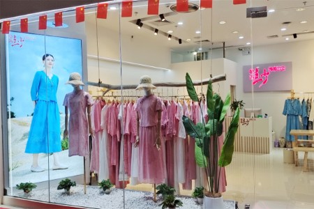曼茜纱女装品牌2026年最新企业形象展示