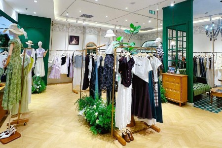 朵以(Duoyi)女装品牌宁夏银川贺兰店最新企业形象展示