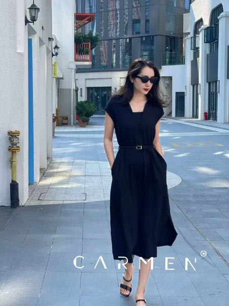 卡蔓(CARMEN)女装品牌2026年夏季最新产品展示