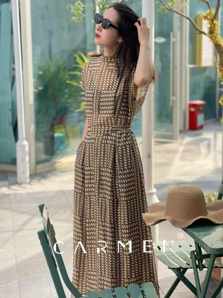 卡蔓(CARMEN)女装品牌2026年夏季最新产品展示