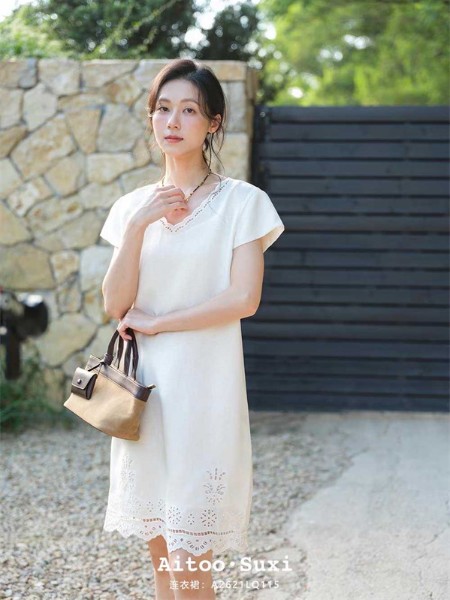 艾凸苏希(Aitoo.Suxi)女装品牌最新产品展示