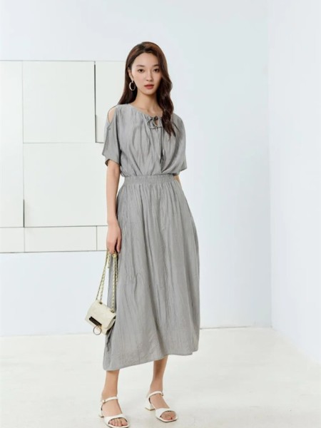 华丹尼(VADNIAI)女装品牌2026最新产品展示