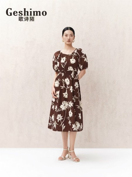 歌诗陌女装品牌2026年夏季最新产品展示