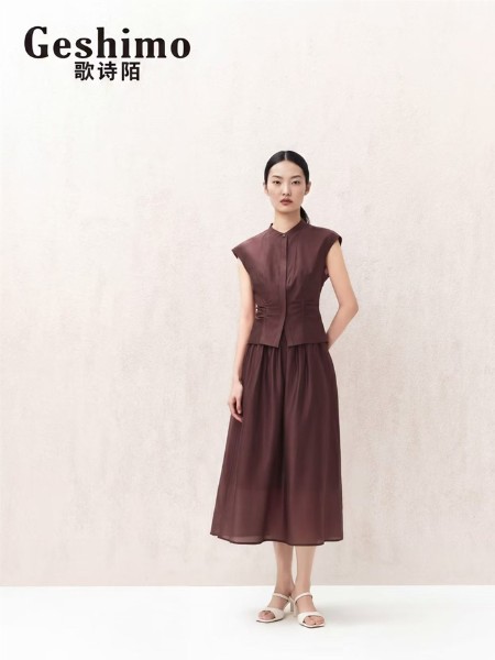 歌诗陌女装品牌2026年夏季最新产品展示
