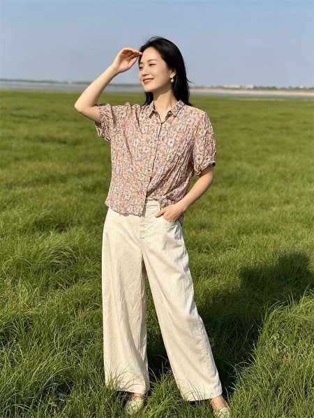 底色(Dins)女装品牌2026年夏季最新产品展示