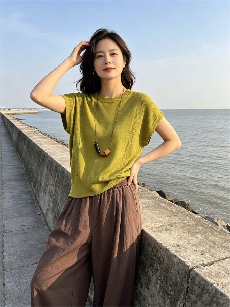 底色(Dins)女装品牌2026年夏季最新产品展示