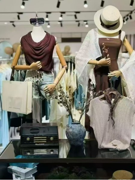 LZTLYLZT兰思图、WEIMO微末女装品牌最新产品展示