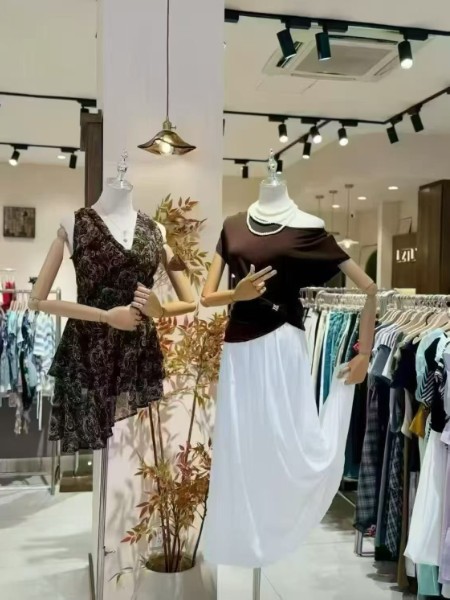 LZTLYLZT兰思图、WEIMO微末女装品牌最新产品展示