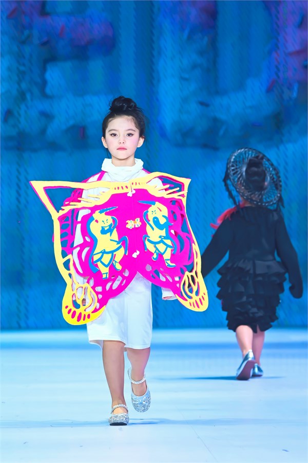 婴二代品牌2026年新品发布会非遗国际时装周系列