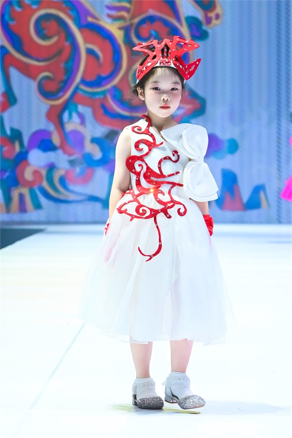 婴二代品牌2026年新品发布会非遗国际时装周系列