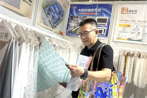 全球采购商集结柯桥！2026柯桥春季纺博会释放了哪些采购新趋势？